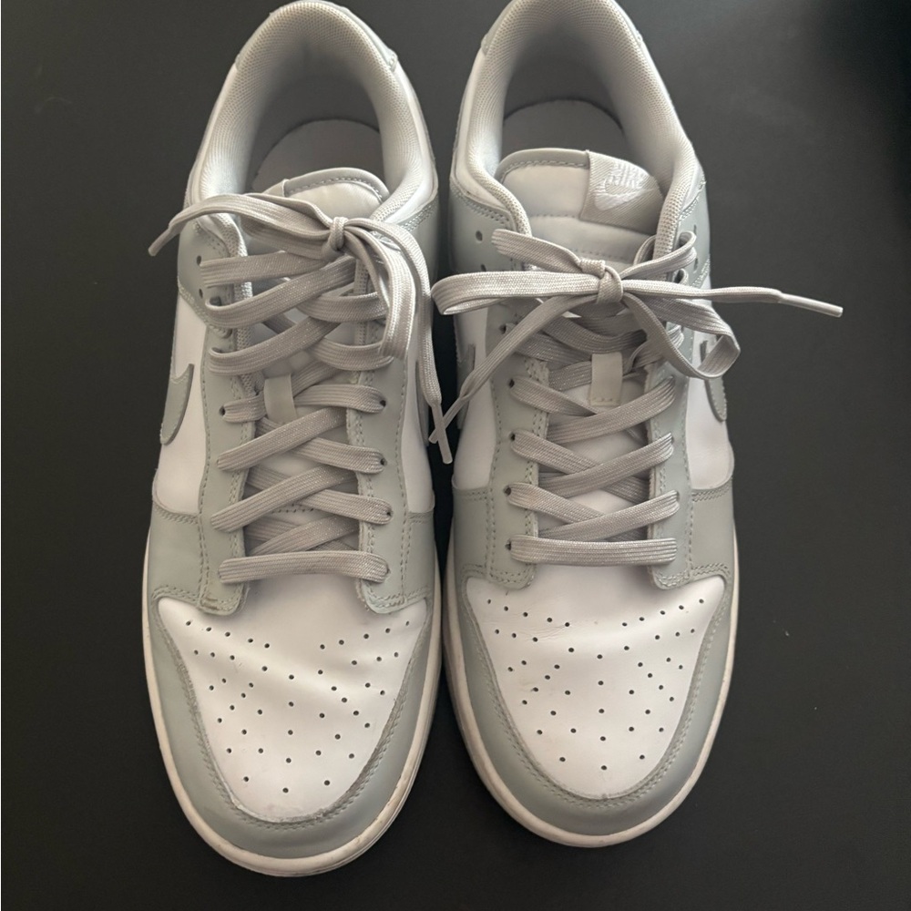 Nike Men's White and Gray Sneakers